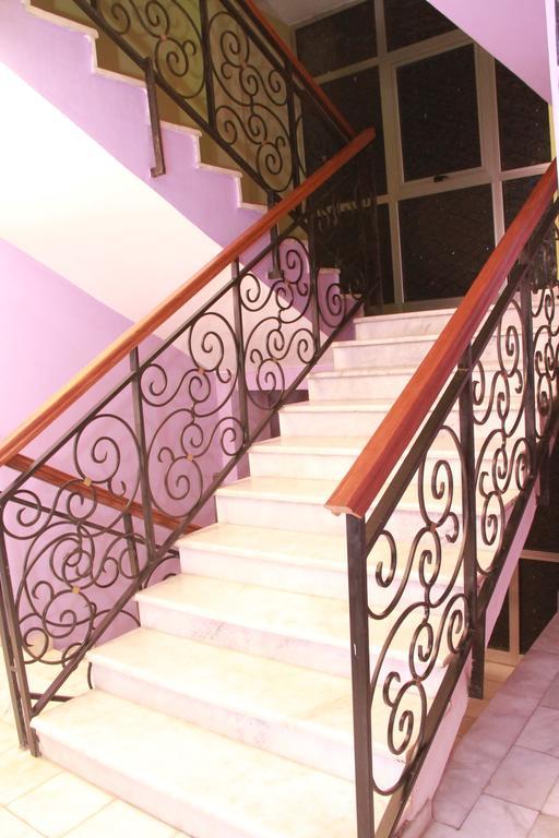 Solmile Family Guest House Addis Ababa Dış mekan fotoğraf