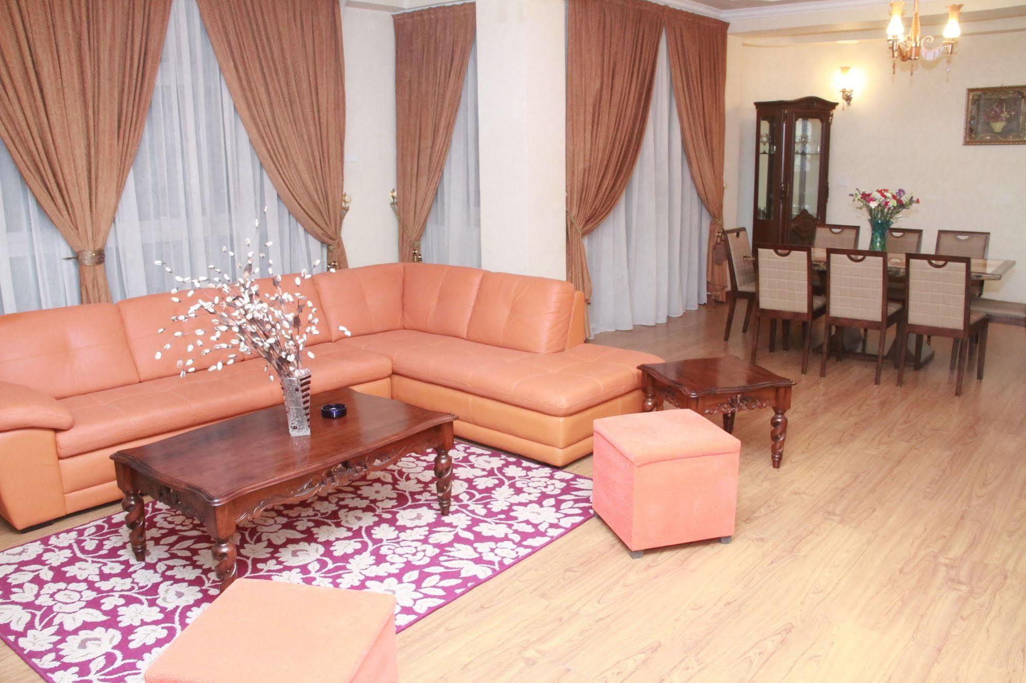 Solmile Family Guest House Addis Ababa Dış mekan fotoğraf