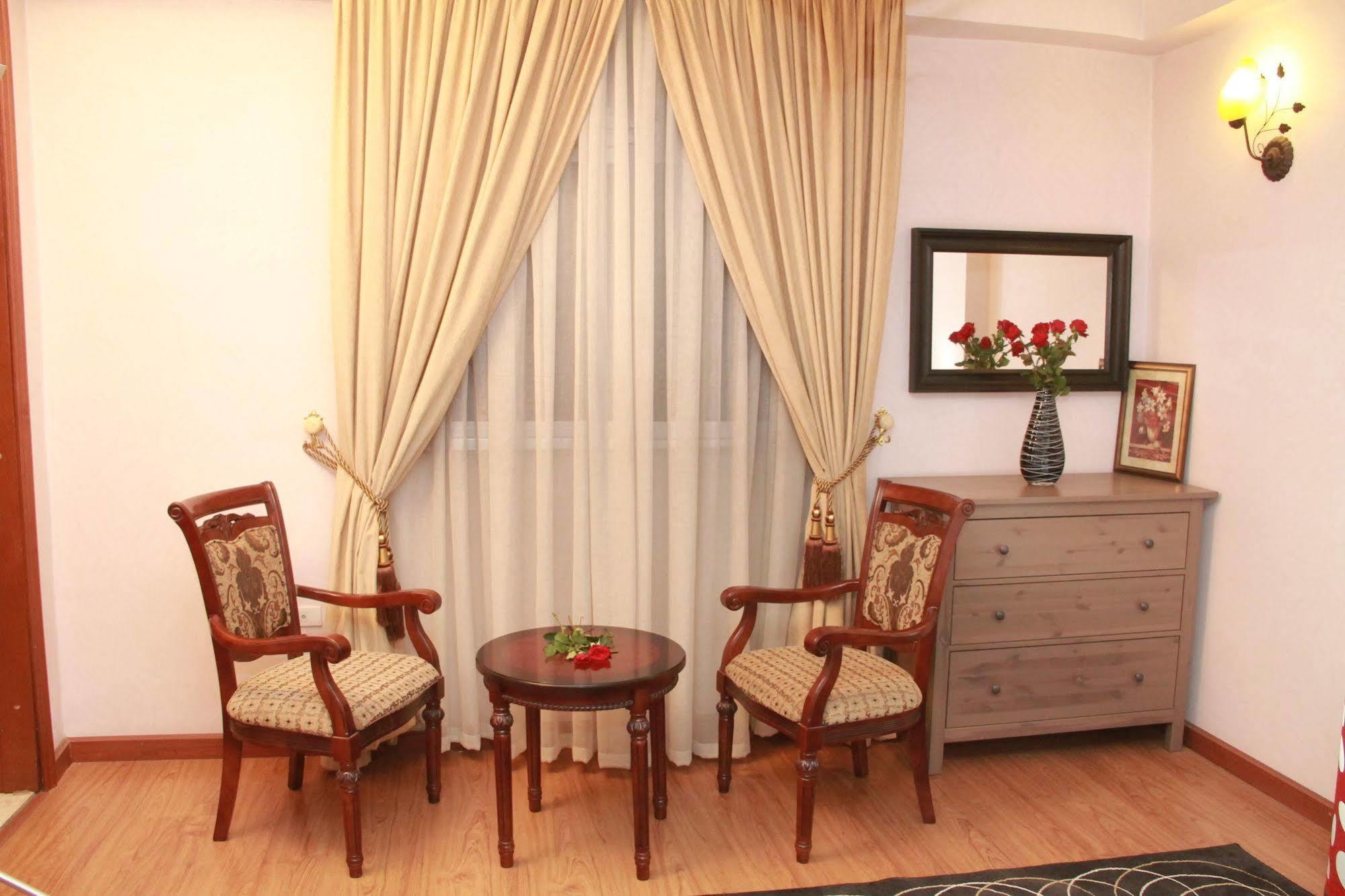 Solmile Family Guest House Addis Ababa Dış mekan fotoğraf