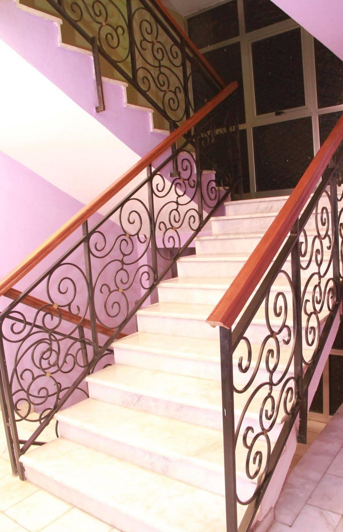 Solmile Family Guest House Addis Ababa Dış mekan fotoğraf